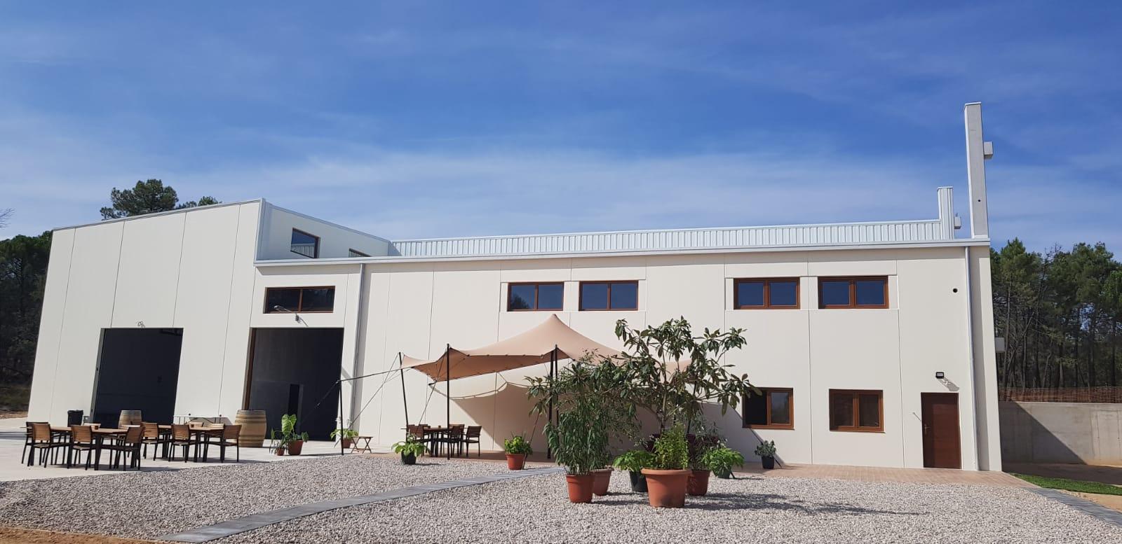 FachadaBodega Facha de la Bodega Territorio Luthier en Ribera del Duero