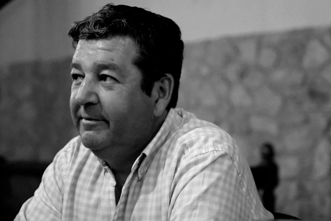 Cena-02.-Negro. Jesús Director Técnico y Enólogo consultor en Territorio Luthier